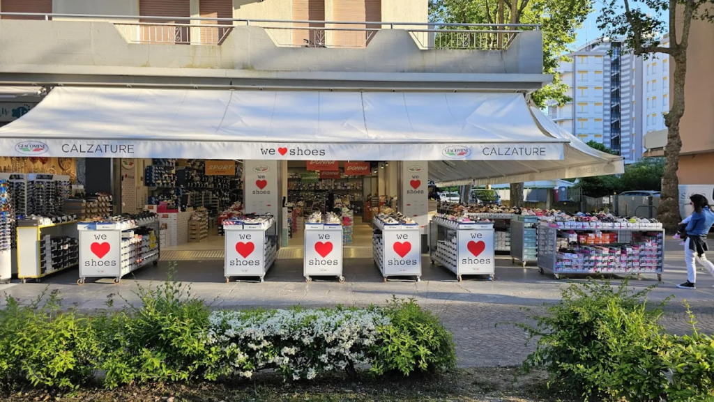 negozio-calzature-giacomini-bibione
